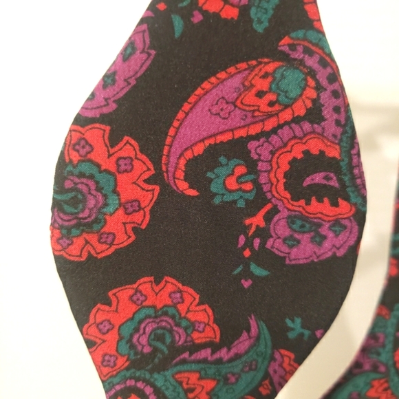 100% Silk Bow Tie by Carrot and Gibbs - Picture 3 of 7